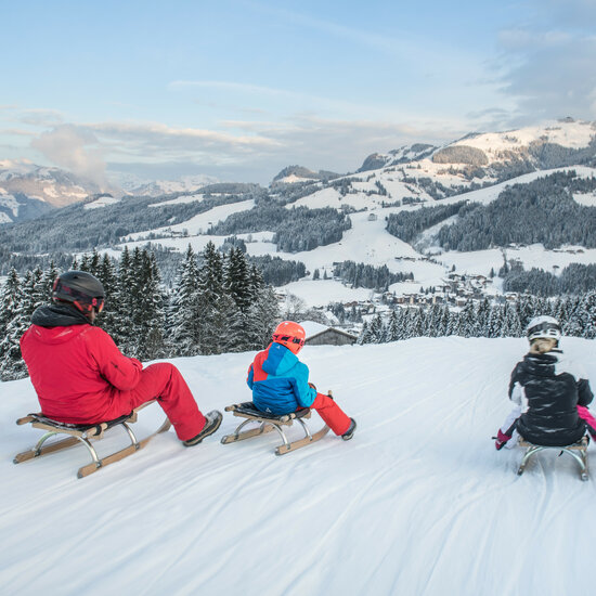 Familienausflug: Rodeln in Kitzbühel