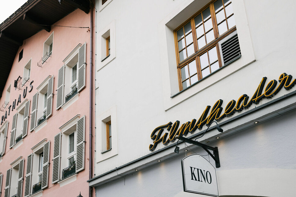 Ein Kinobesuch in Kitzbühel ergänzt aktive Urlaubstage auf angenehme Weise.
