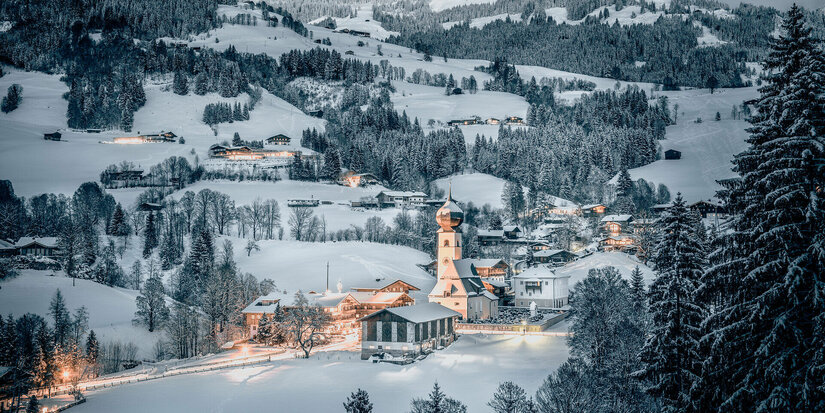 Ortsansicht von Aurach im Winter 