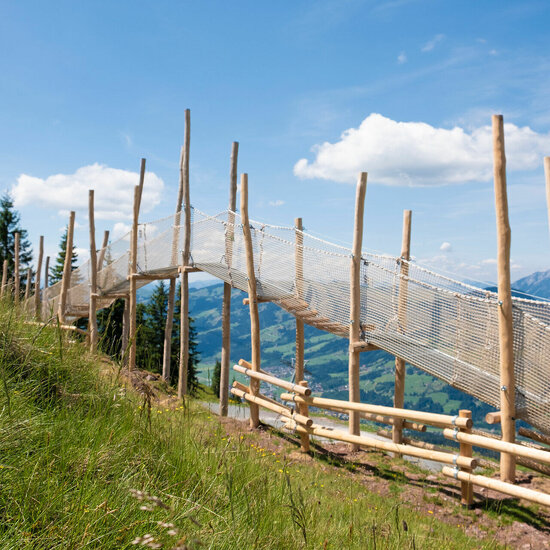 Sommererlebnis Hahnenkamm – Wo Skilegenden zur Wanderkulisse werden