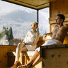 Ein Paar genießt Wellness & Day Spa in Kitzbühel