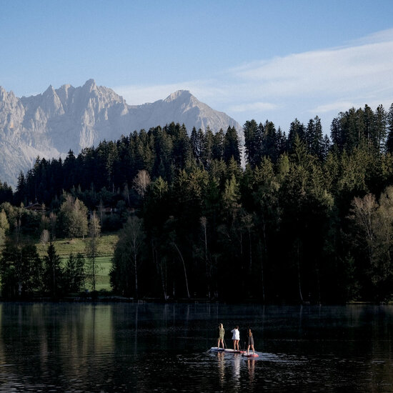 Stand-up-Paddling auf dem Schwarzsee