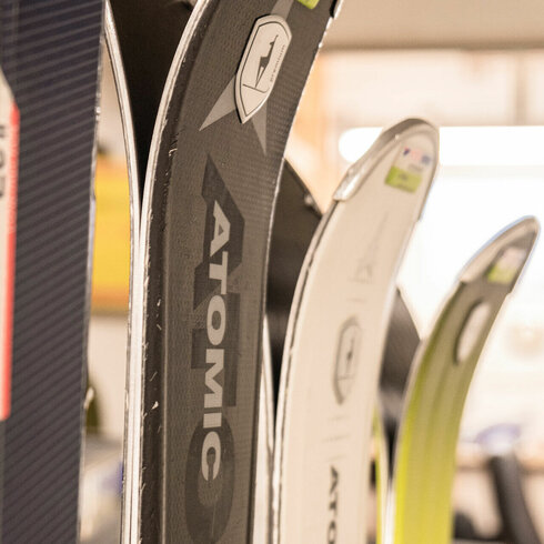 Skiverleih und Skiservice