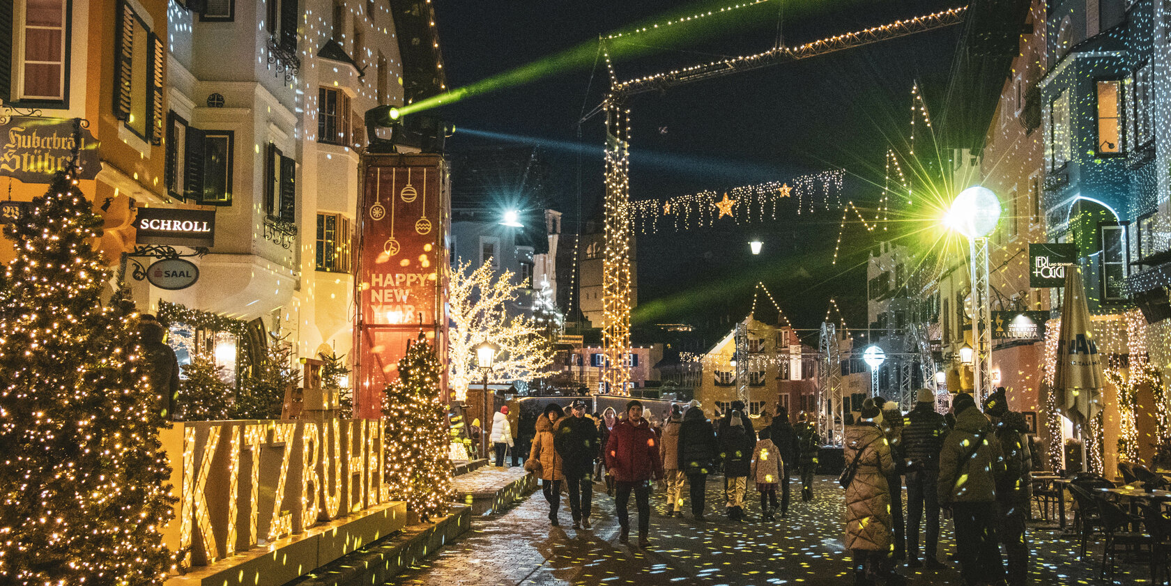 Kitzbüheler Innenstadt mit Lichtinstallationen