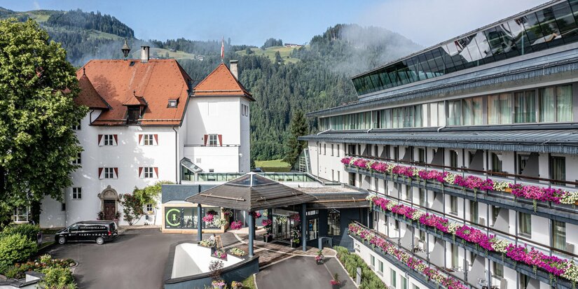 Außenansicht Lebenberg Schlosshotel