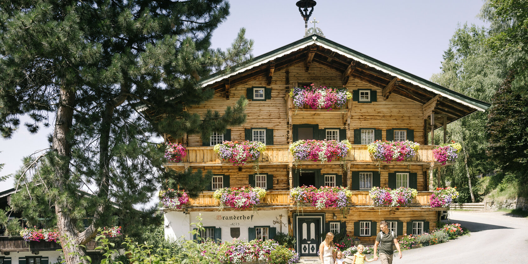 Aurach ein Erbhof im Sommer