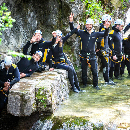 Gruppe beim Canyoning