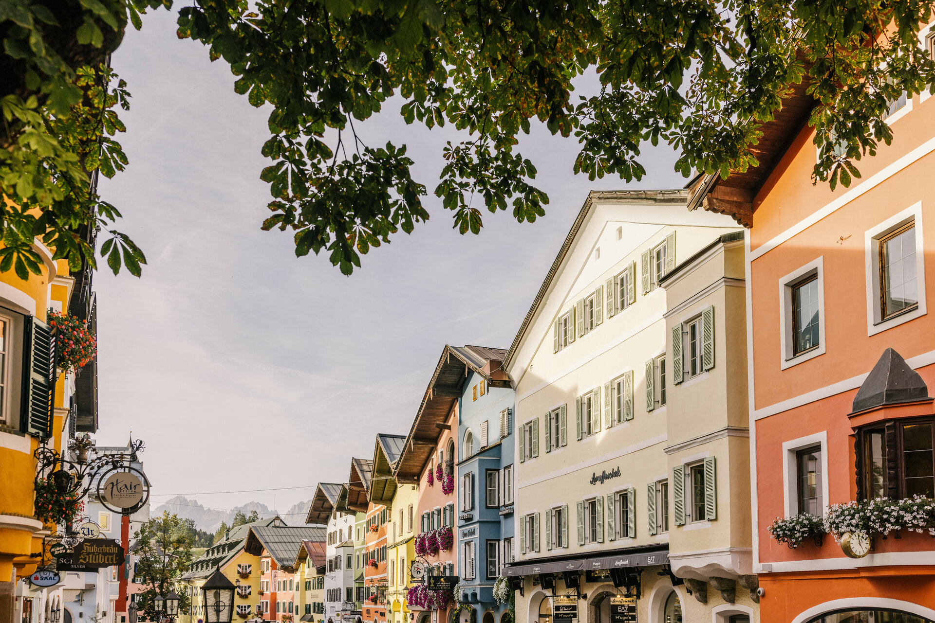 Zentrum von Kitzbühel im Herbst