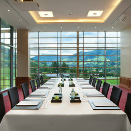 Meetingraum mit Aussicht ins Grüne